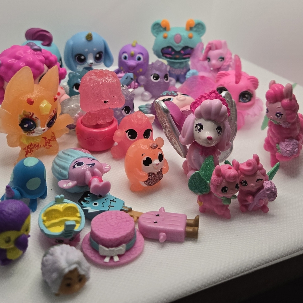 Colorful Small Pet Figurine Set